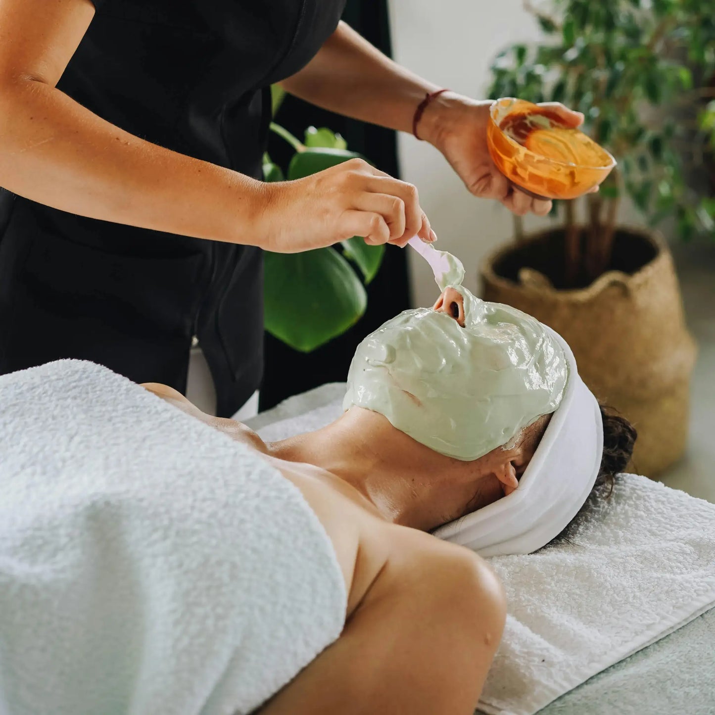 Soothing jelly mask facial treatment to calm and hydrate skin at Modern Radiance Oregon spa.