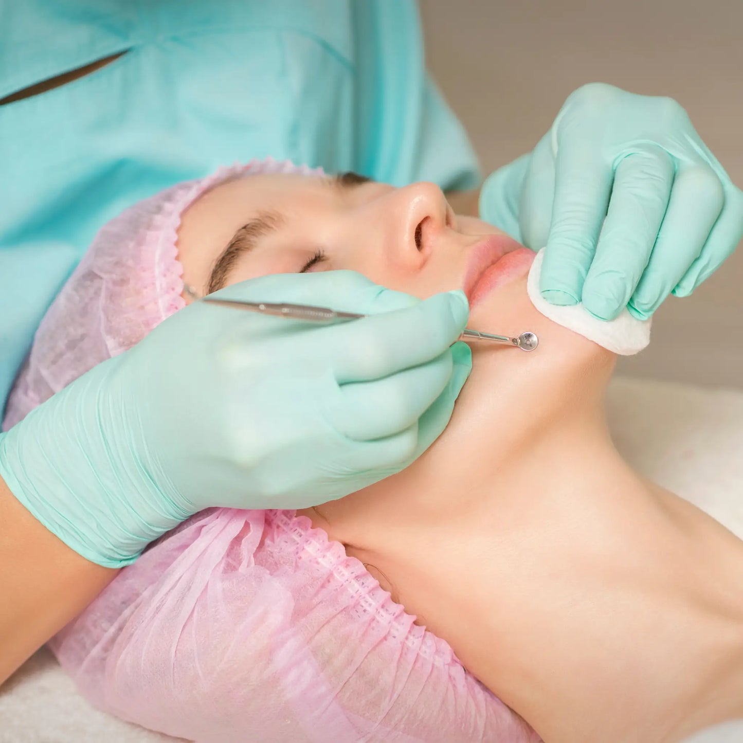 Deep facial extractions treatment to clear pores and improve skin texture at Modern Radiance Oregon spa.